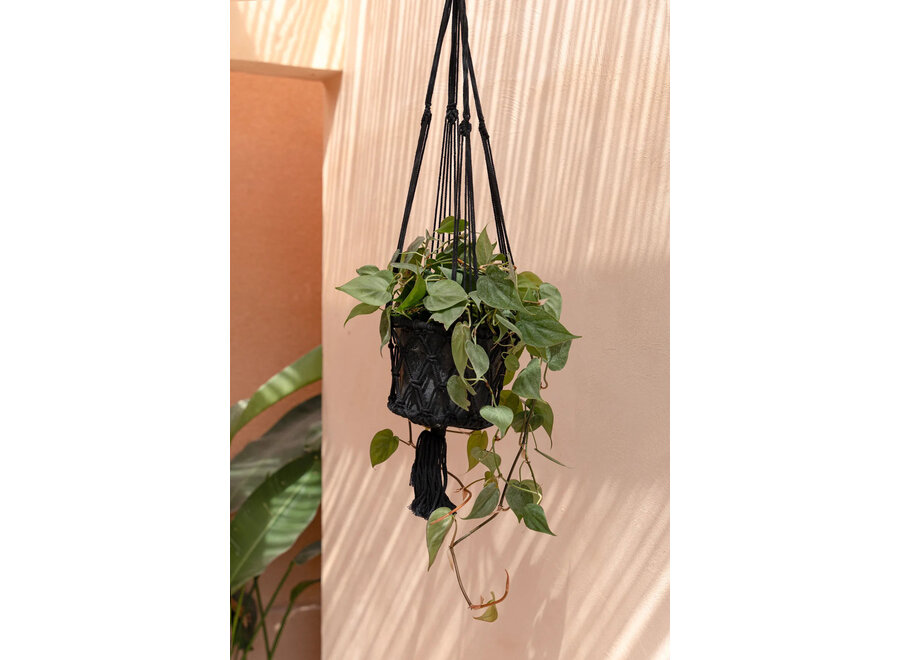El Portaplantas De Macramé - Negro - M