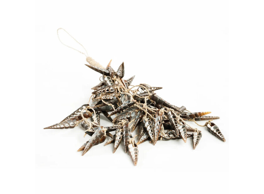 The Unicorn Shell Tassel - Brown