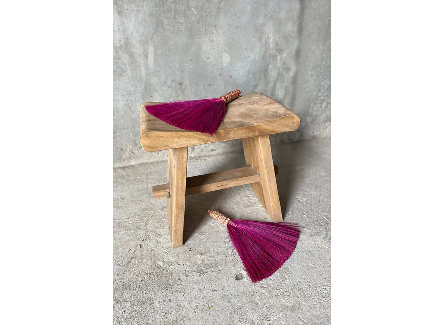 The Sweeping Brush - Pink