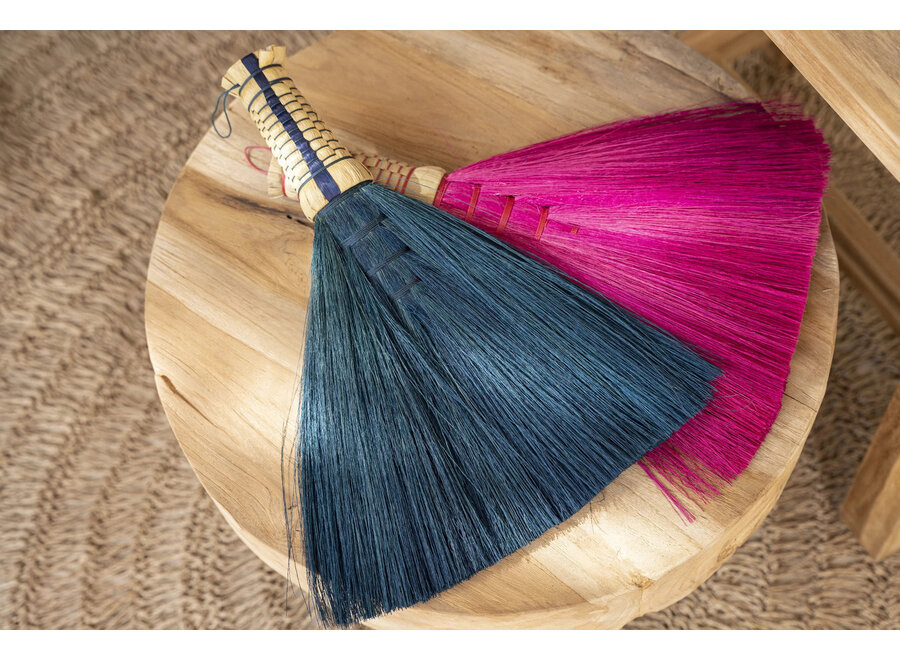 The Sweeping Brush - Pink