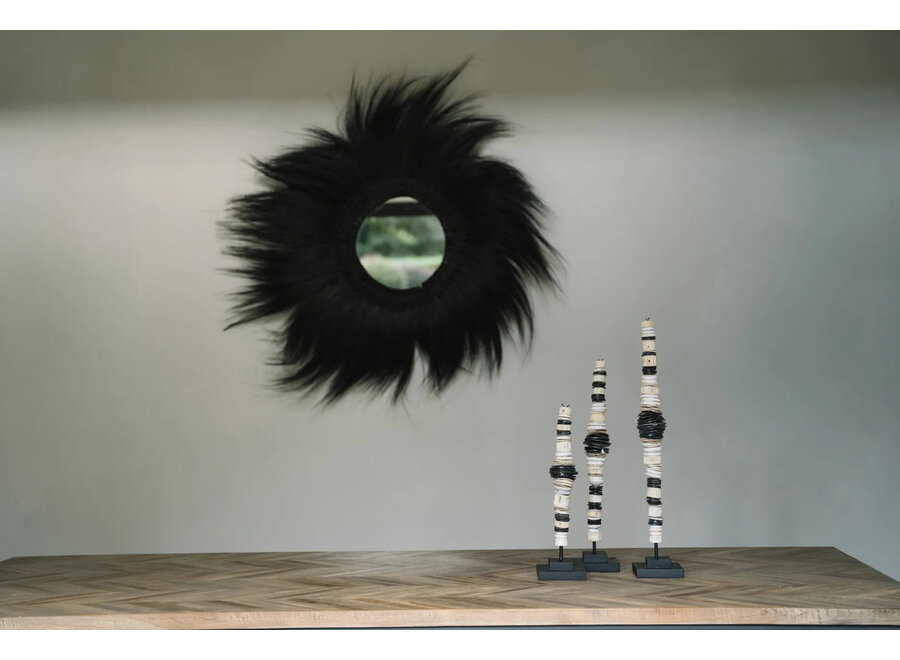 La Conchiglia di Denaro su Stand - Bianco Nero - L