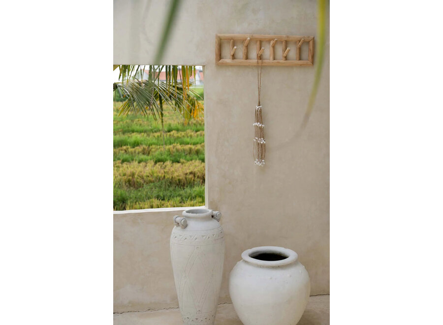 The Long Shell Tassel - White