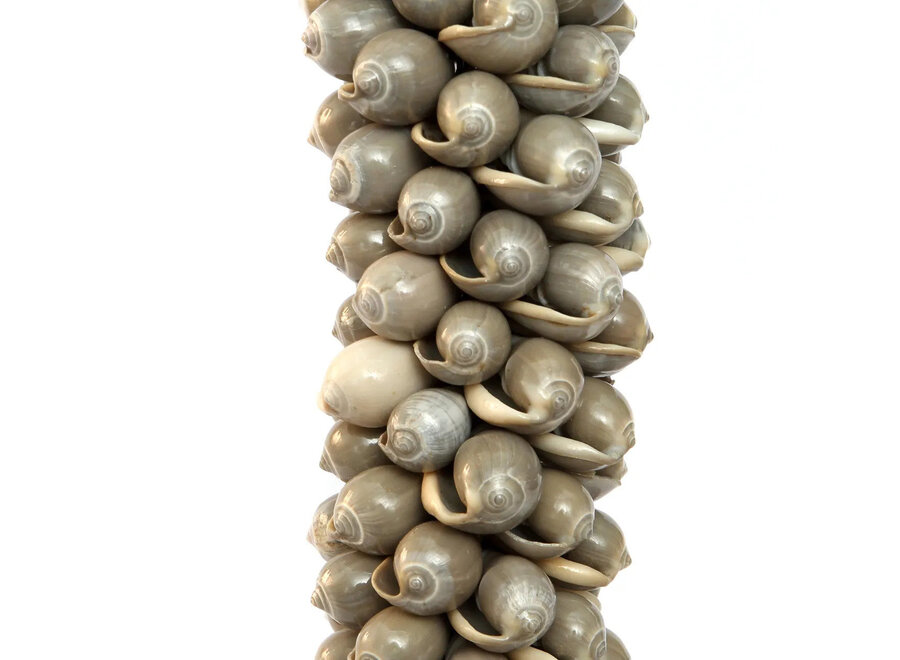 Le pompon en coquillage et coton - Gris