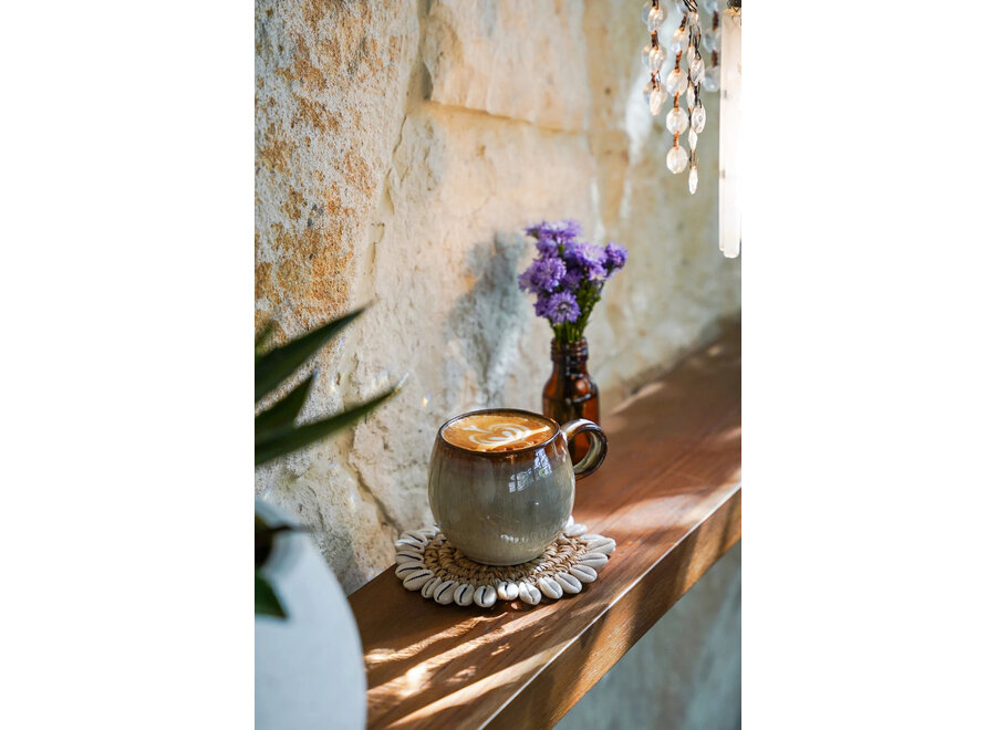 The Raffia Shell Coaster - Natural