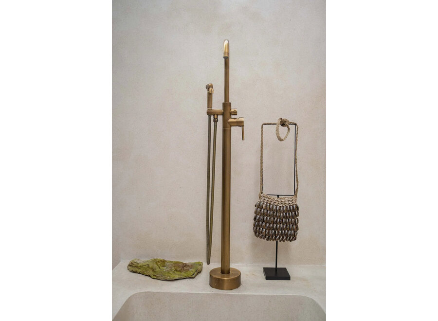 The Shell Purse on Stand