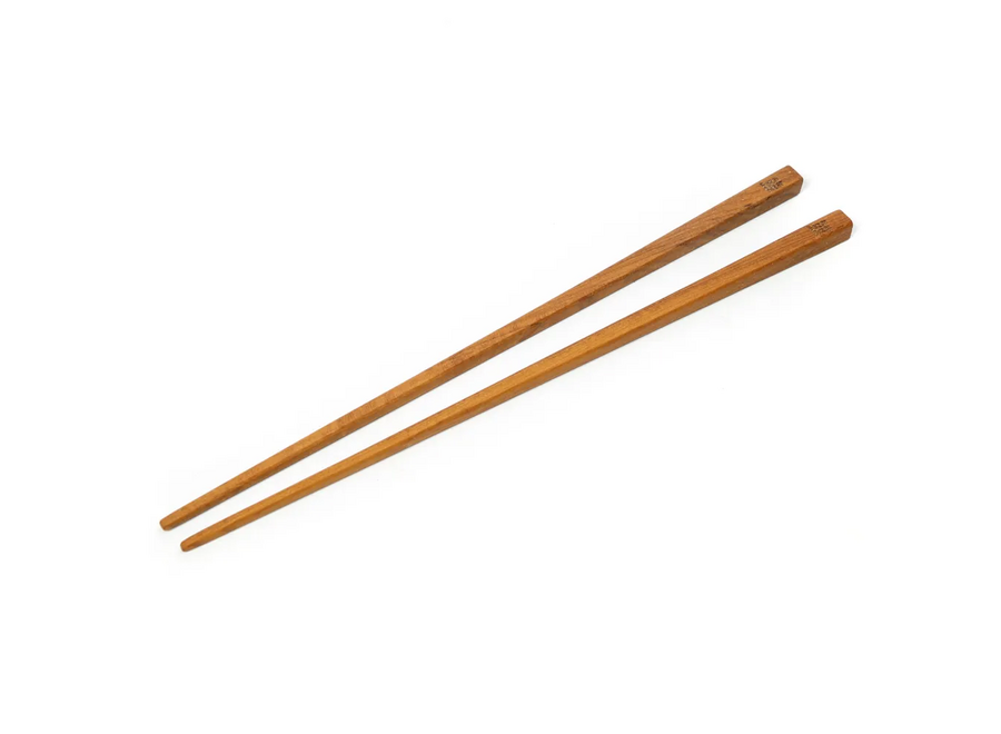 Los Palillos de Raíz de Teca