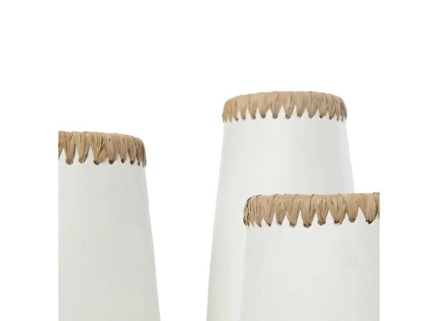 The Sneaky Vase - White Natural - S