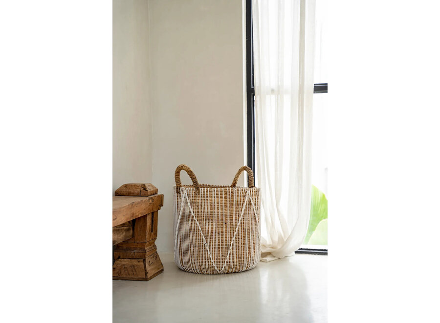 La Cesta De Macramé Con Costura Recta - L