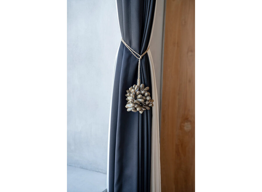 Le Pompon En Coquillage Cauri Marron