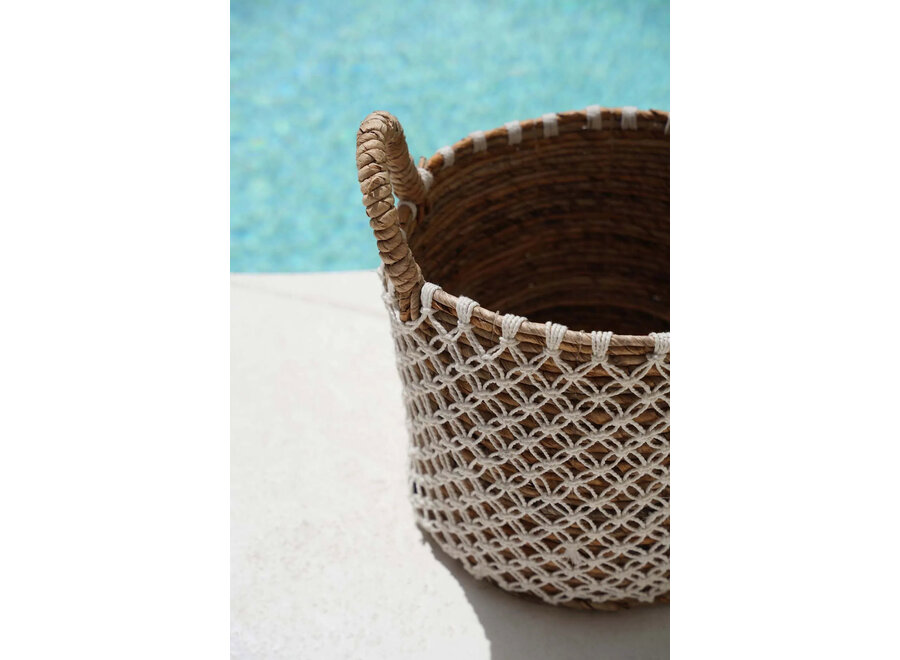 La Cesta de Macramé con Costura Cruzada - L