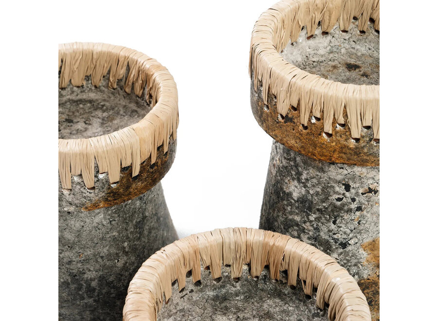 The Pretty Candle Holder - Antique Grey - L