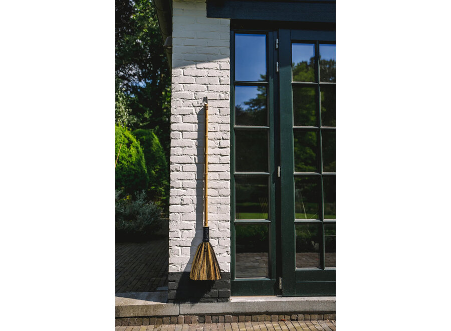 The Big Broom - Natural Black