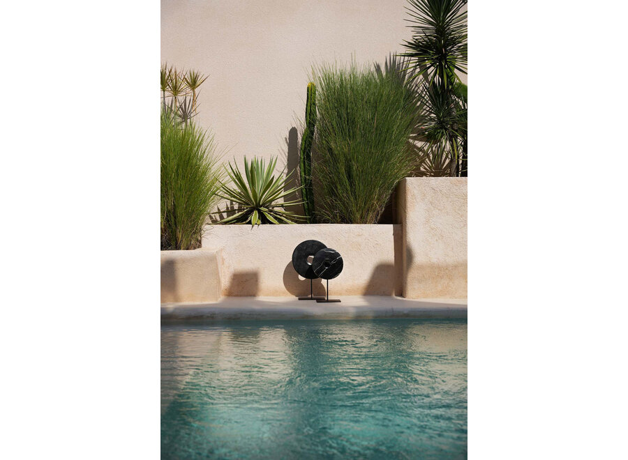 The Marble Disc on Stand - Black - M