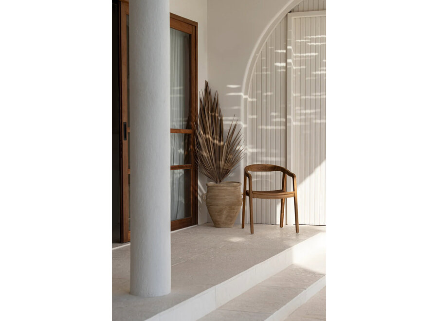 La Silla de Comedor Nihi Oka - Exterior