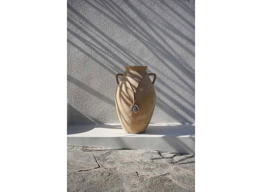 The Door Shell Cowrie Tassel - Natural