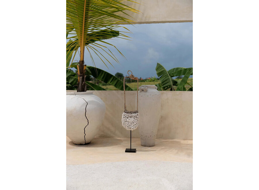 The Shell Purse on Stand