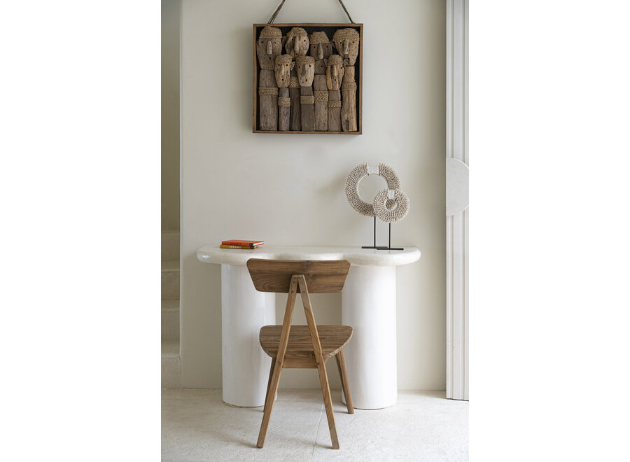 The Papua Shell Disc on Stand - White - S