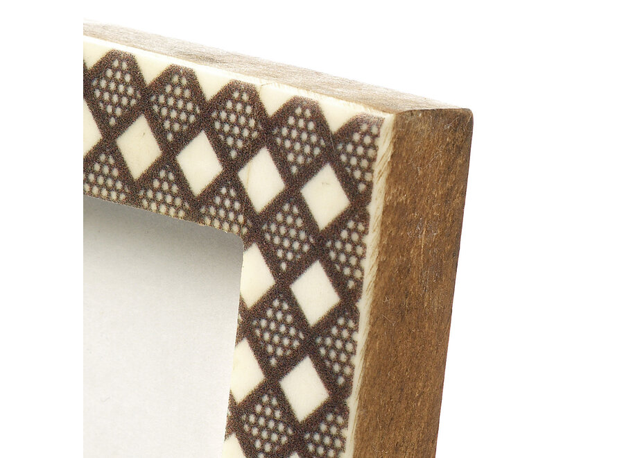 The Diamond Cut Frame - White Brown - 5x7