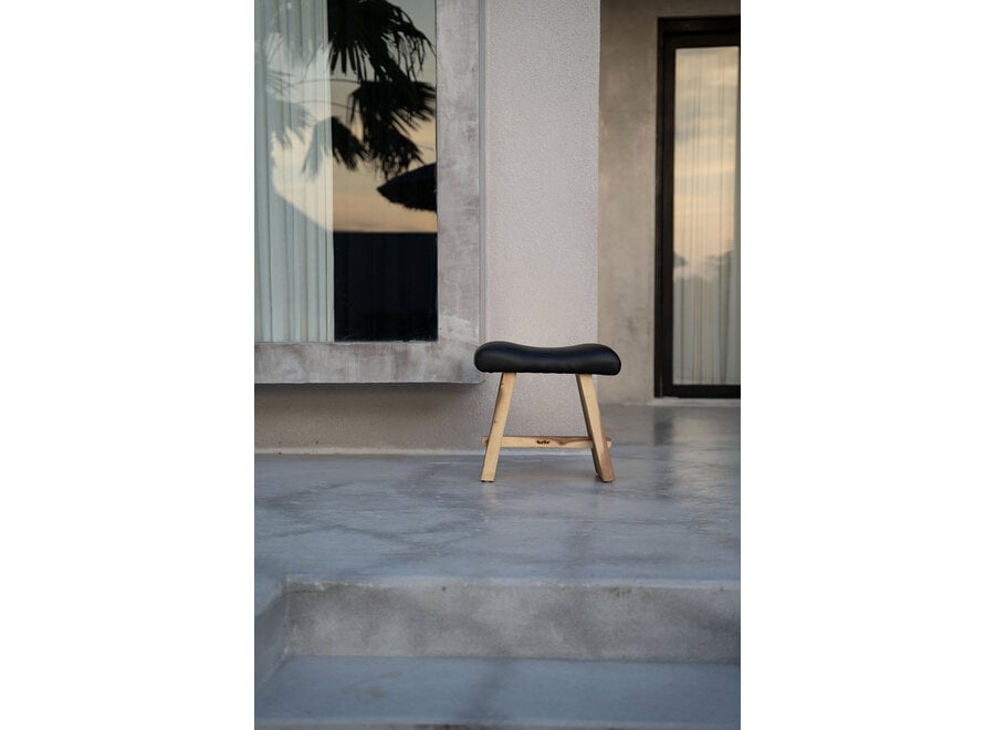 Der Suar Hocker Mit Leder - Natur Schwarz