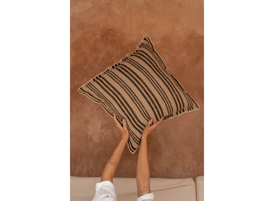 De Nordic Stripe Kussensloop - Natuurlijke Zwart - 50x50