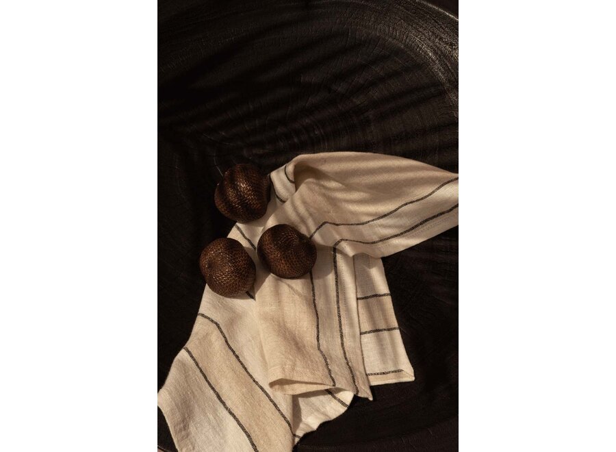 The Lint Biscuit Napkin - Natural Black - 45x45