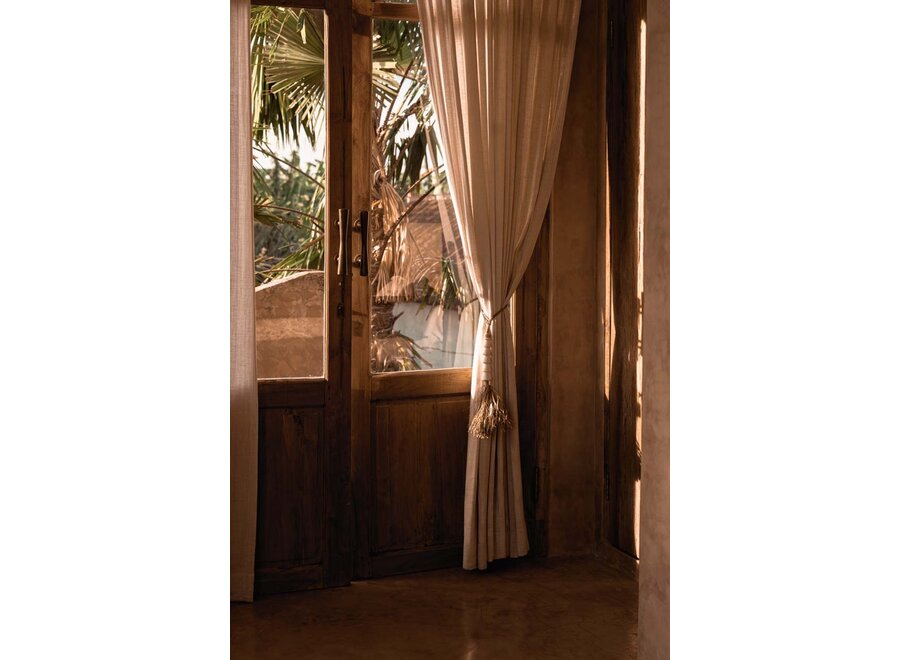 The Cone Shell Tassel - Natural White