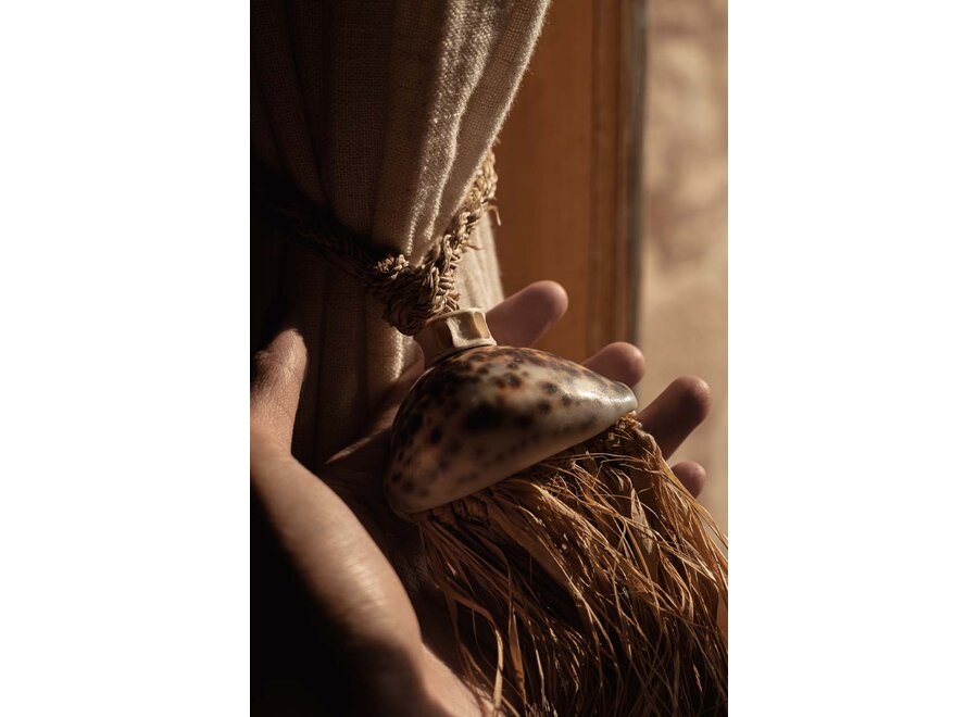 The Raffia Lupina Tassel - Natural