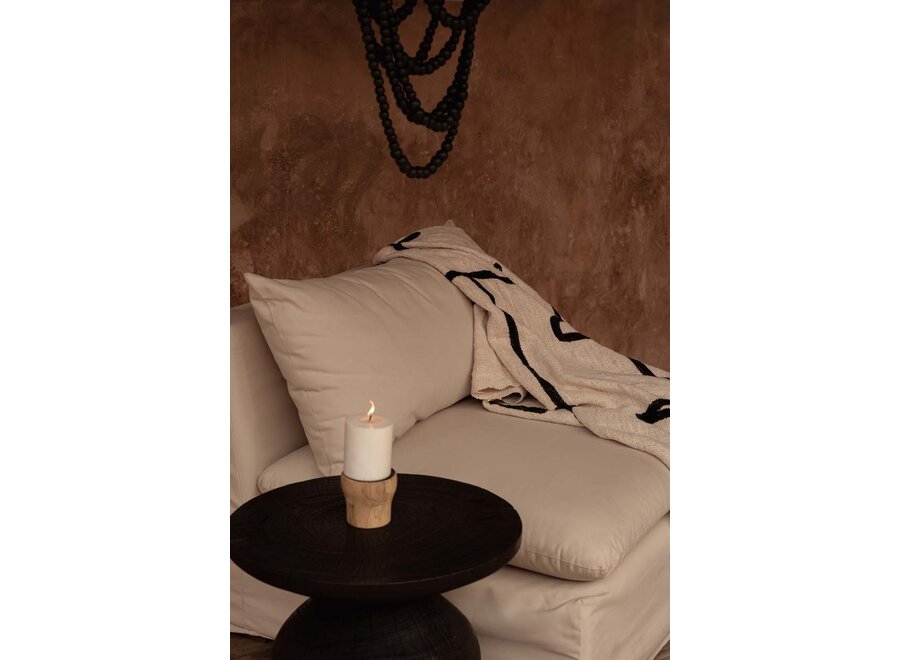 Der Candle Pin Kerzenhalter