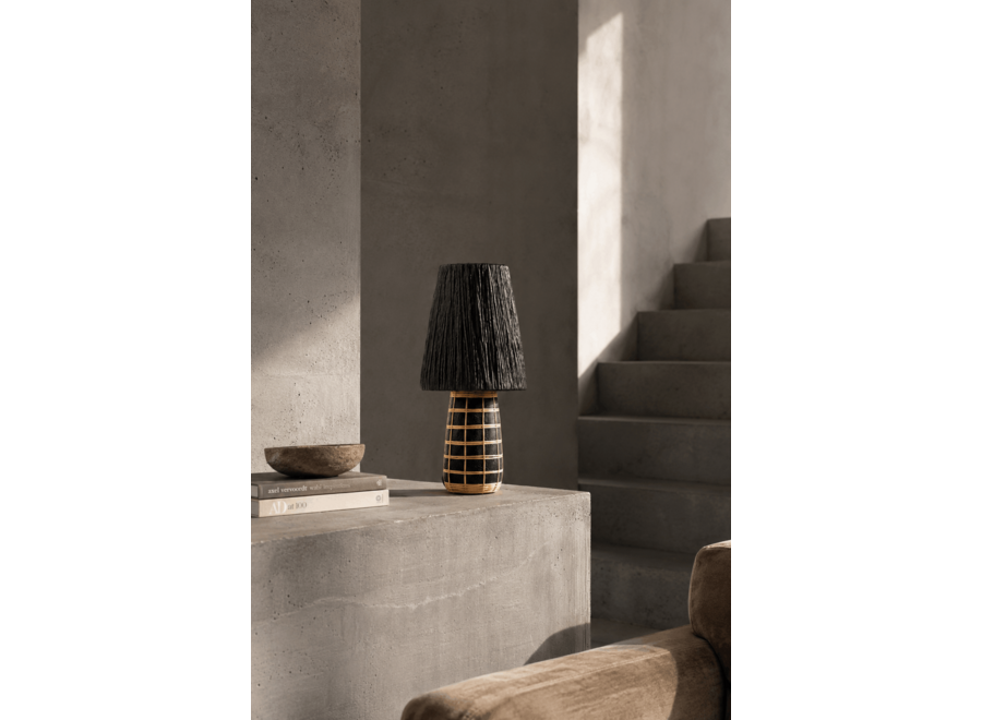 La Lampada da Tavolo Naxos - Nero Naturale