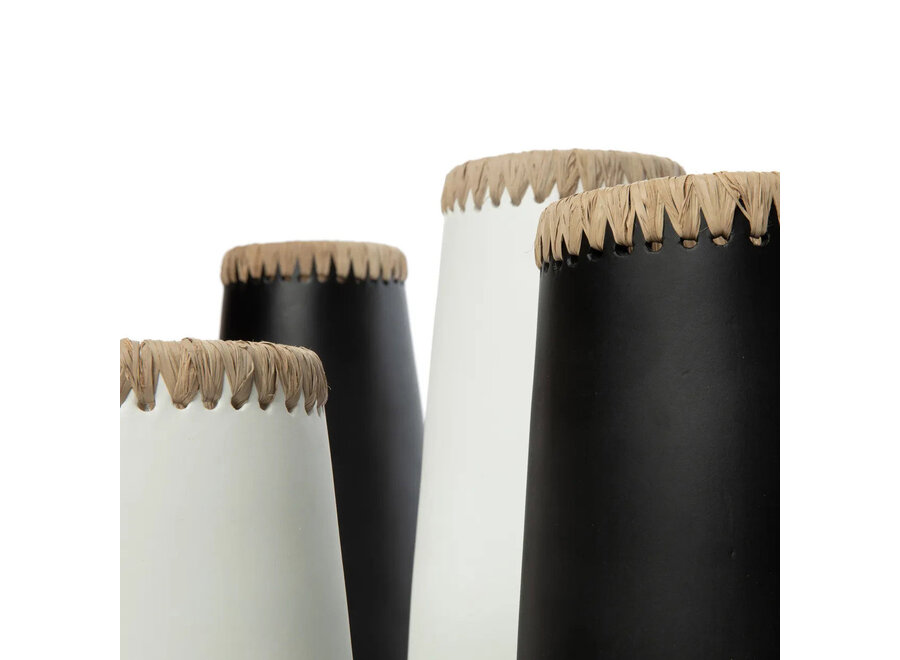 Die Sneaky Vase - Schwarz Natur - L