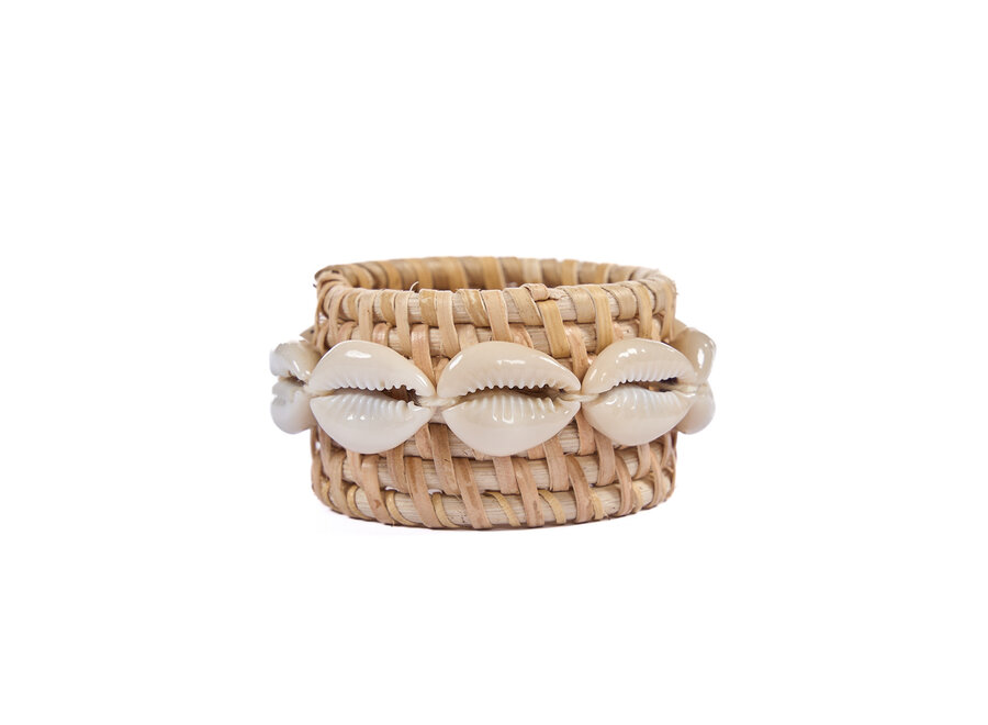 The Rattan Shell Napkin Ring - Natural White