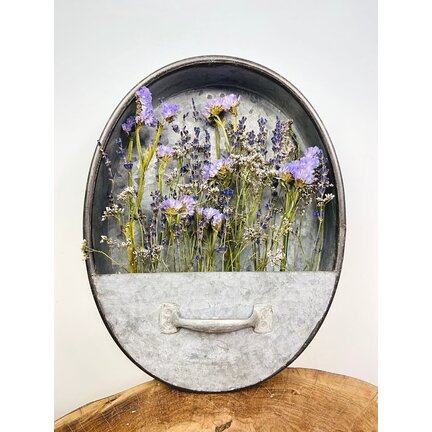 Dry flowers on the wall