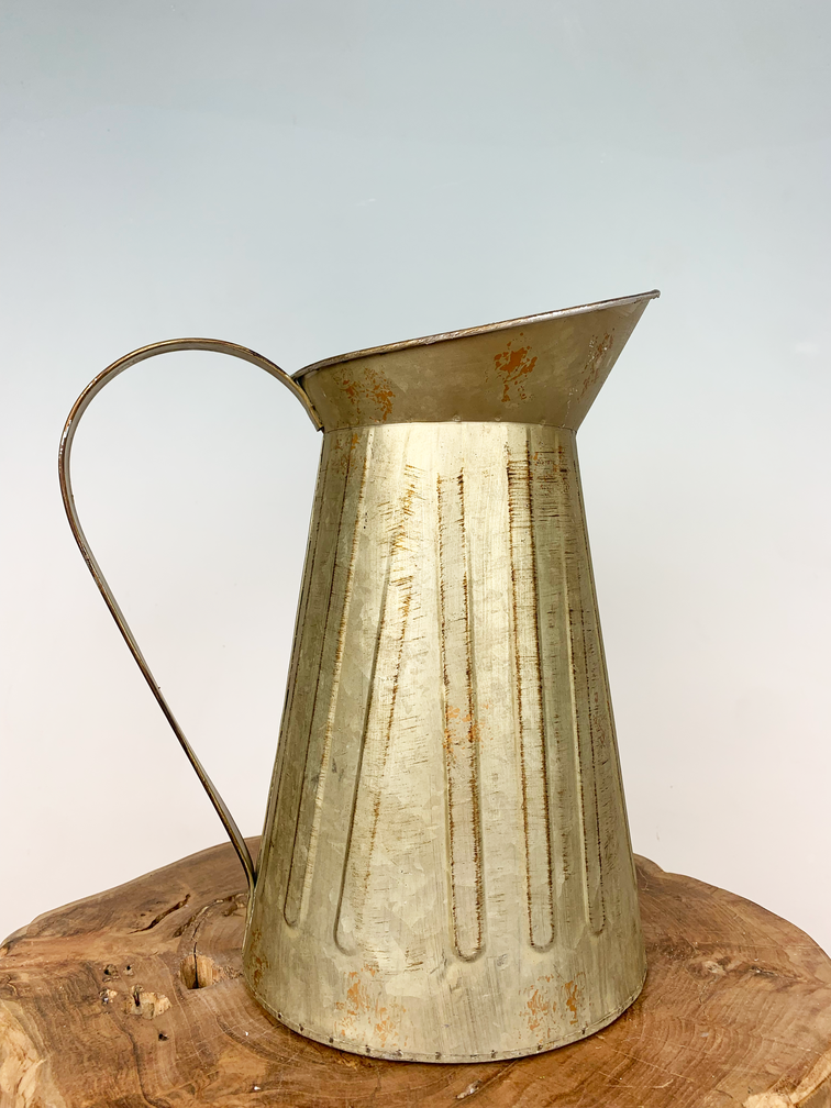 Esaurito - Caraffa in zinco | 18x27x31cm