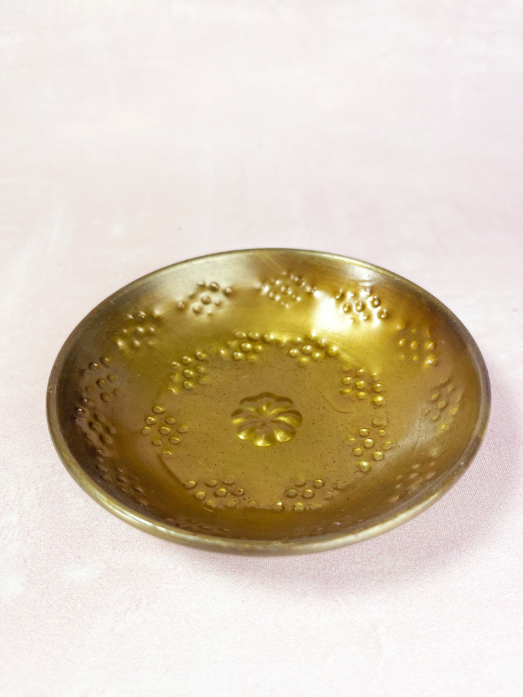 Plat en ambre "gold" avec motif