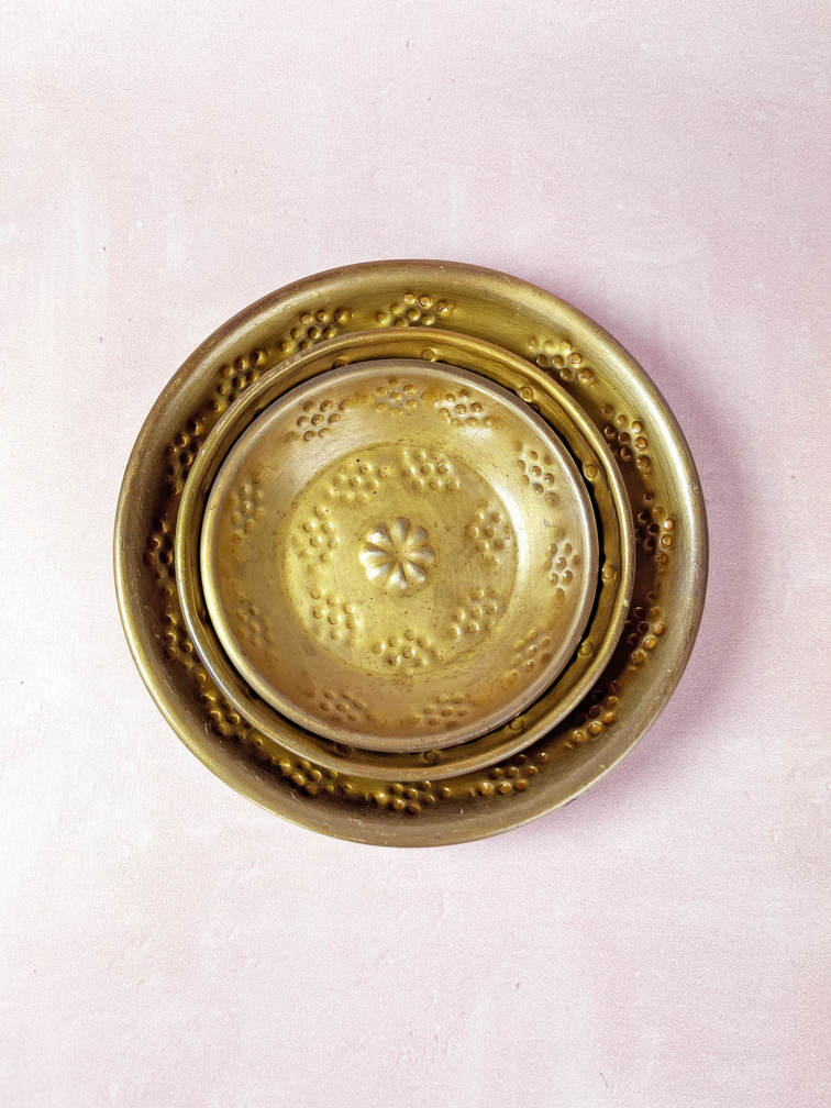 Plat en ambre "gold" avec motif