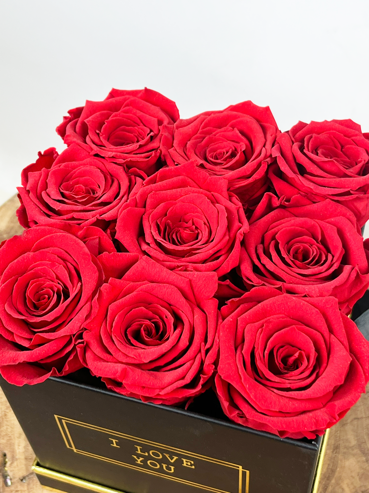 Luxury Longlife Rose Box - 9 roses 'red'