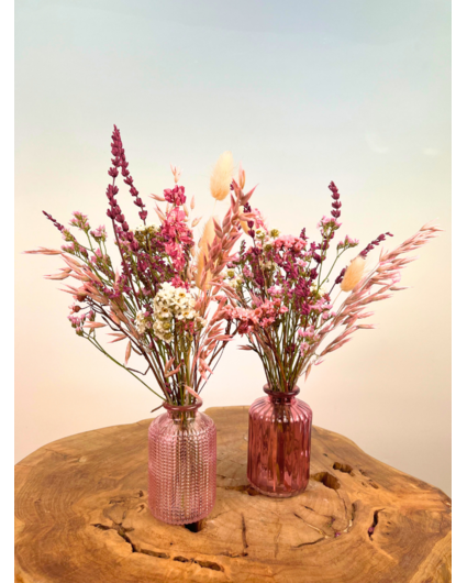 Bouquet de fleurs séchées "Dani's Wish" dans des vases colorés