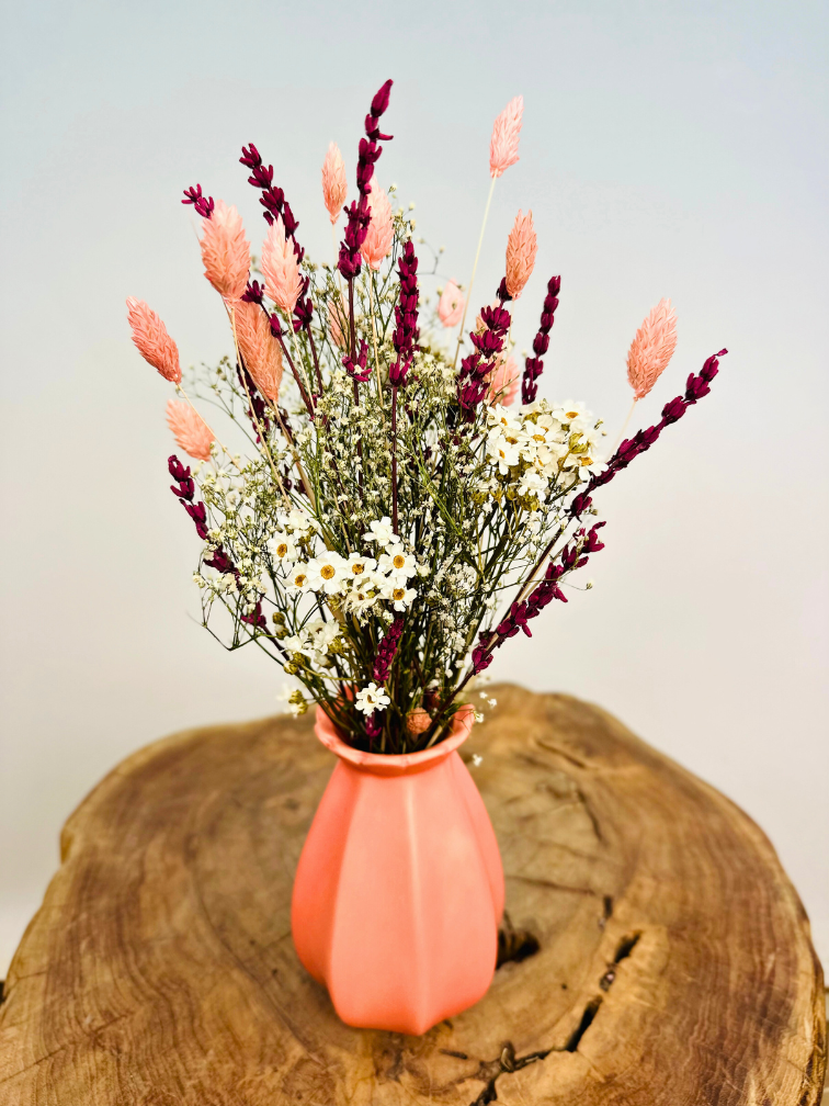 Ramo de flores secas "Rosas de Ensueño" con jarrón incluido | 30cm