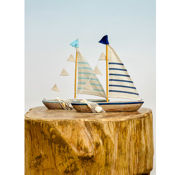 Segelboote aus Holz (2 Stück)| 22,5x5x23cm