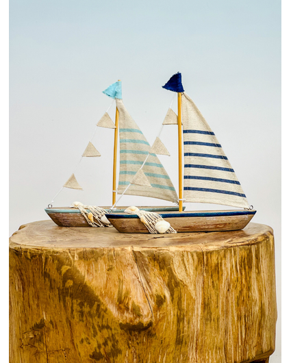 Segelboote aus Holz (2 Stück)| 22,5x5x23cm