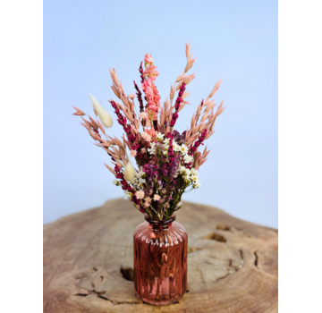 Bouquet de fleurs séchées "Dani's Wish" dans des vases colorés