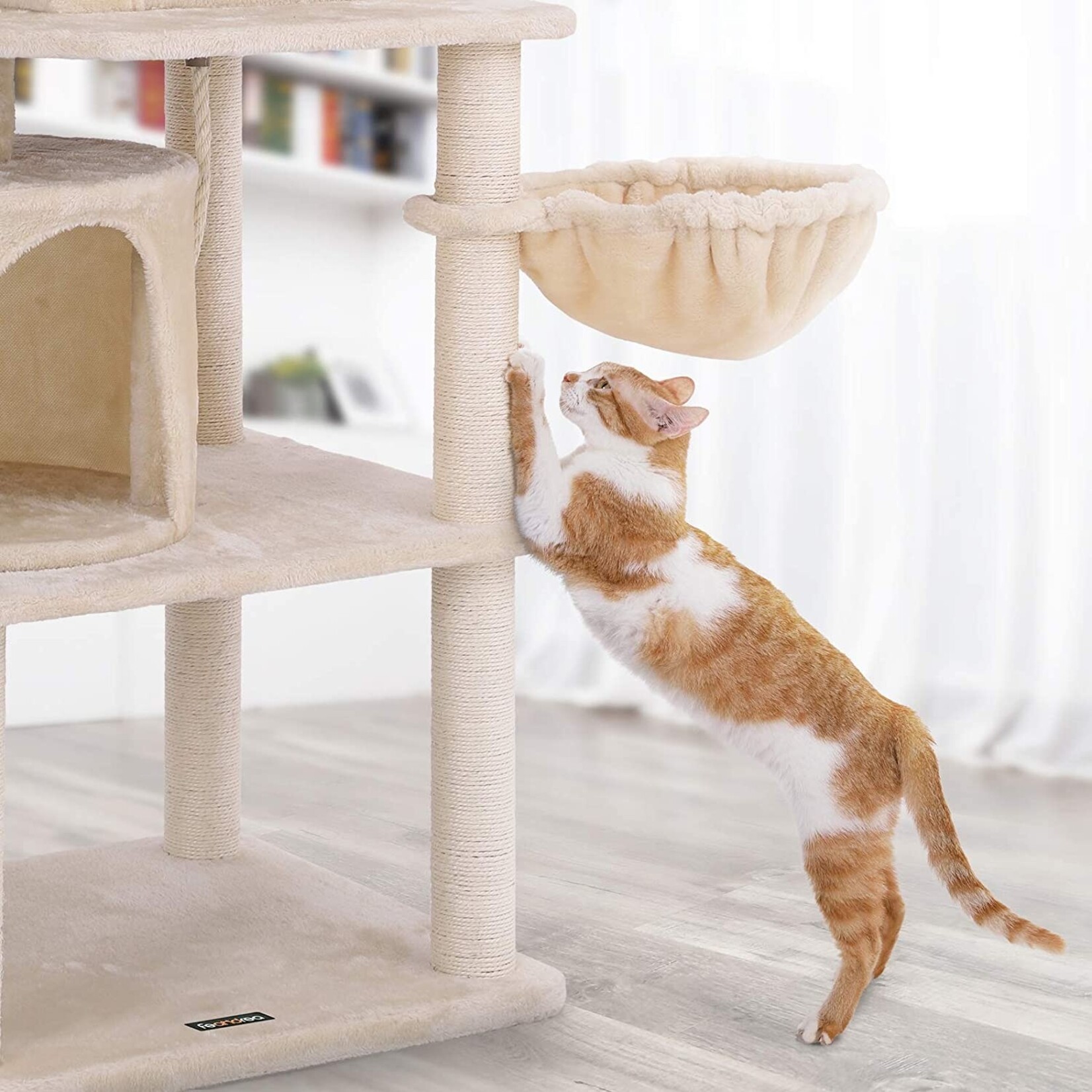 Bobbel Home Bobbel Home - Stable Scratch Post - 2 Caves - 2 Viewing Platforms - Basket - Plush - Beige