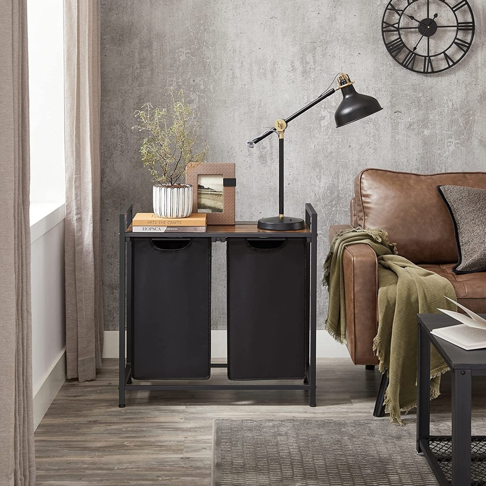 Parya Home Parya Home Wasmand met 2 Vakken en Plank – 92 Liter – Industrieel Rustiek Bruin Zwart – Uittrekbare Waszakken