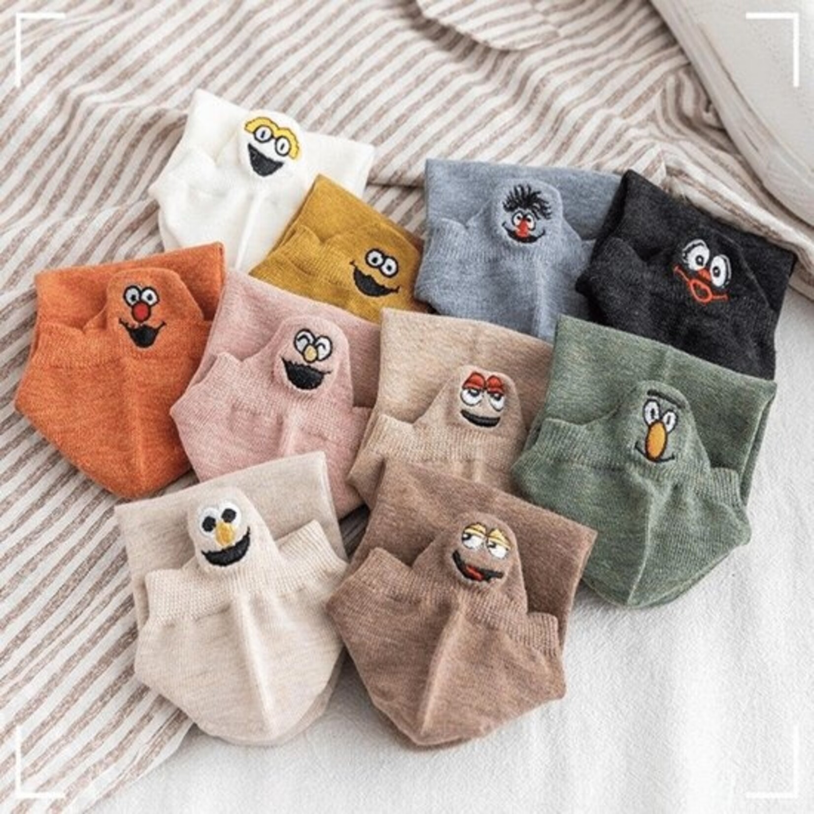 Parya Smiling Socks® 10-Pack - Fun Socks - Female/Male - Size 35-43 - Funny socks - Cotton - Gift for her - Non-slip socks - One size socks