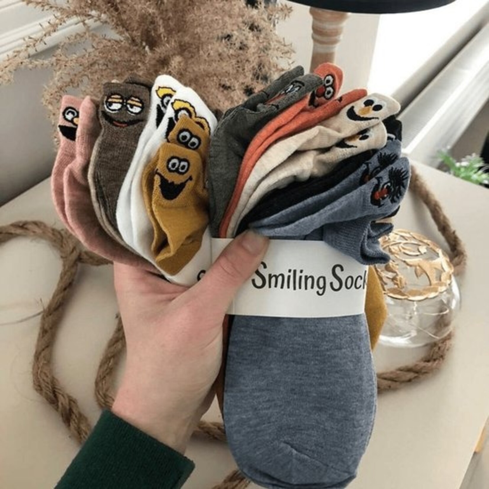 Parya Smiling Socks® 10-Pack - Fun Socks - Female/Male - Size 35-43 - Funny socks - Cotton - Gift for her - Non-slip socks - One size socks