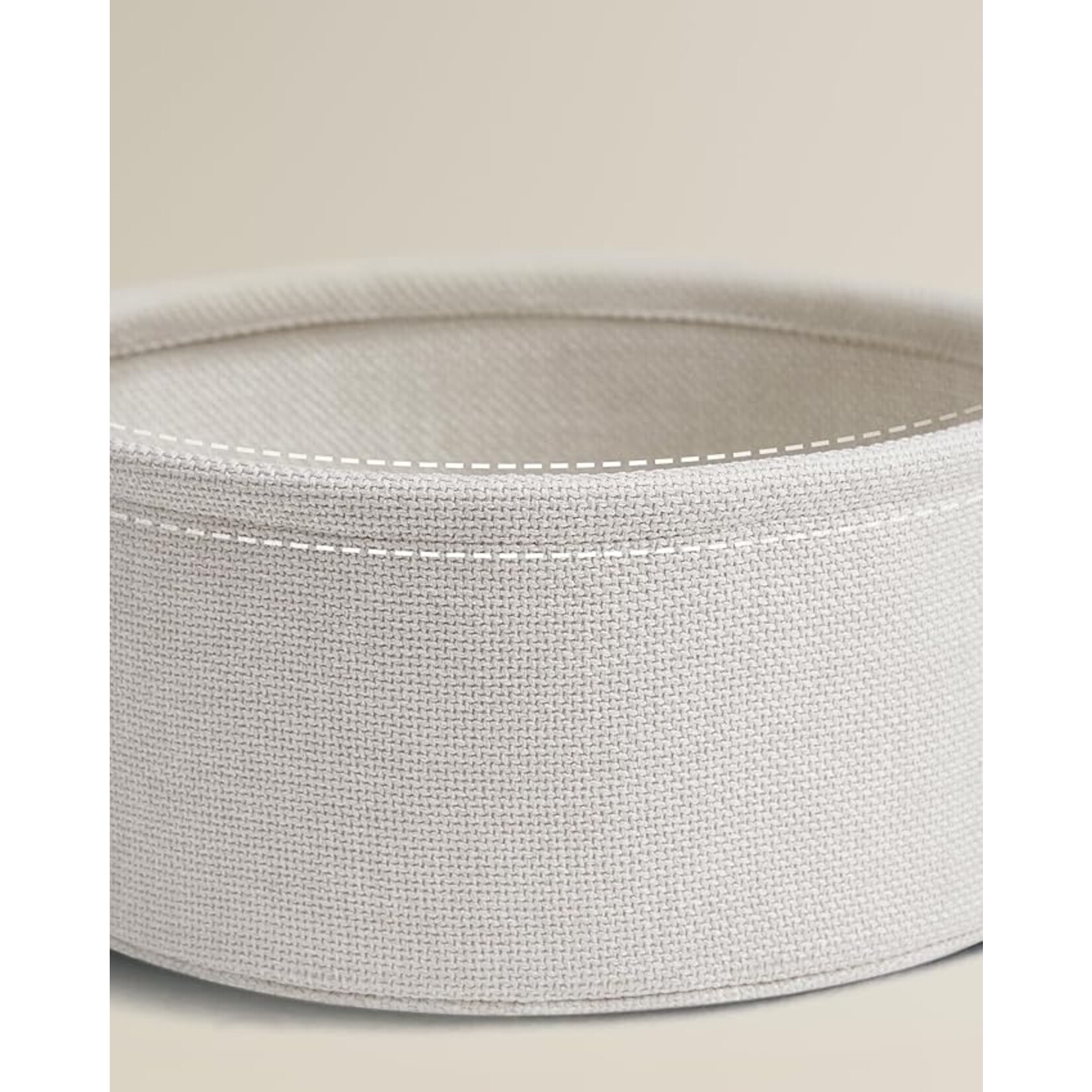 Parya Home Kleine ronde salontafel, bijzettafel met stoffen mand, opbergruimte, voor woonkamer, slaapkamer, nachtkastje, moderne stijl, crèmewit