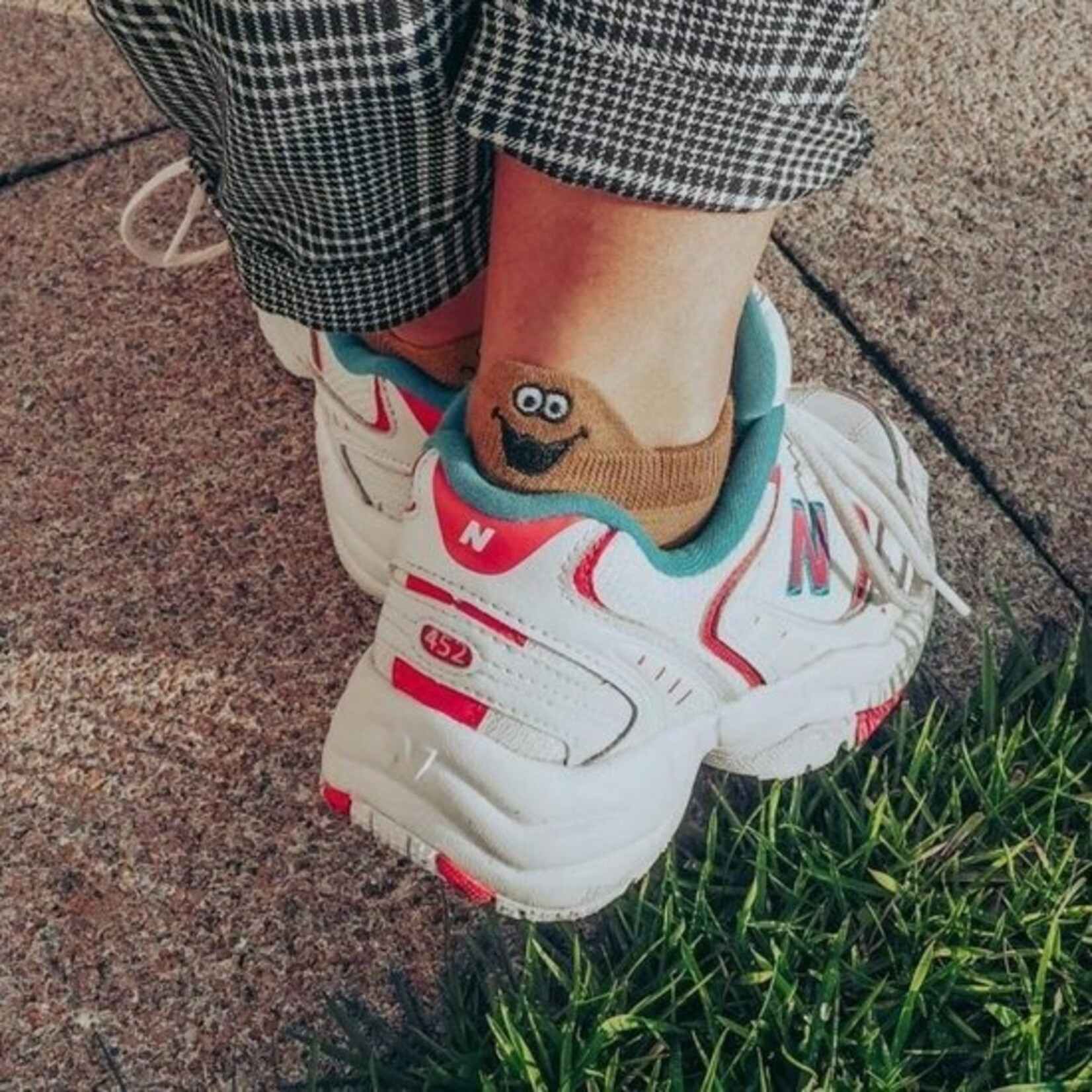 Parya Smiling Socks® 10-Pack - Fun Socks - Female/Male - Size 42-48 - Funny socks - Cotton - Gift for her - Non-slip socks - One size socks - White