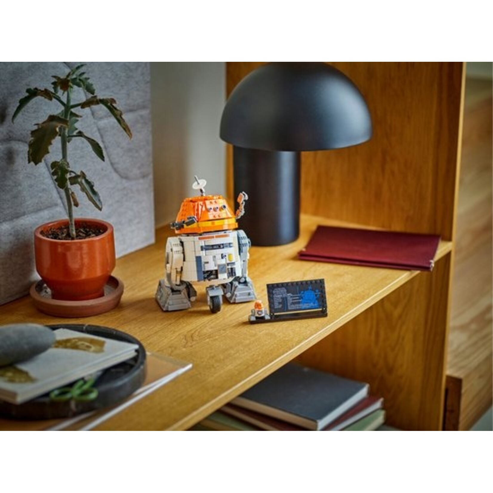 LEGO LEGO® Star Wars: Ahsoka™ Chopper (C1-10P)™ Astromech Droid - 75416