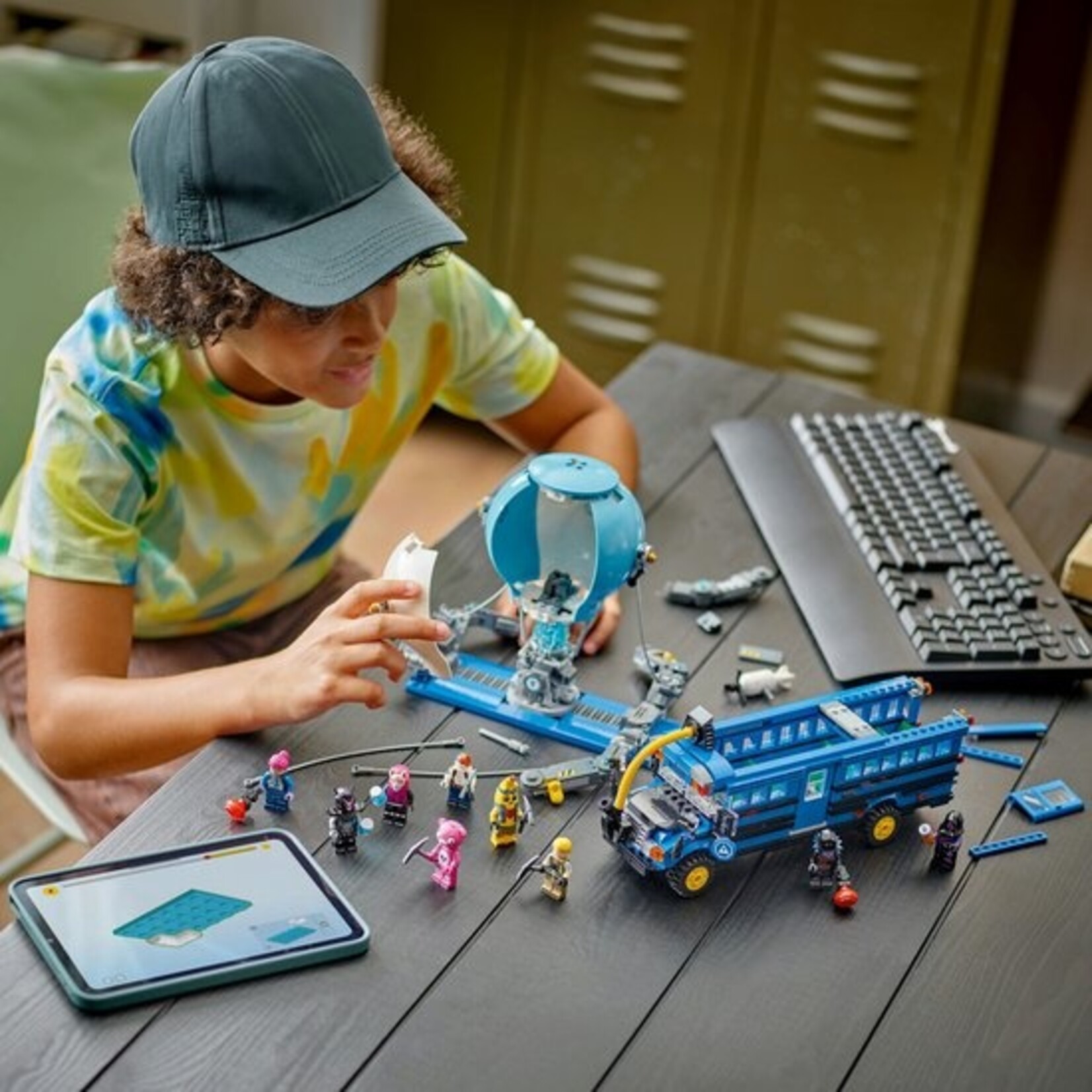 LEGO LEGO Fortnite Battle Bus uit de videogame - 77073