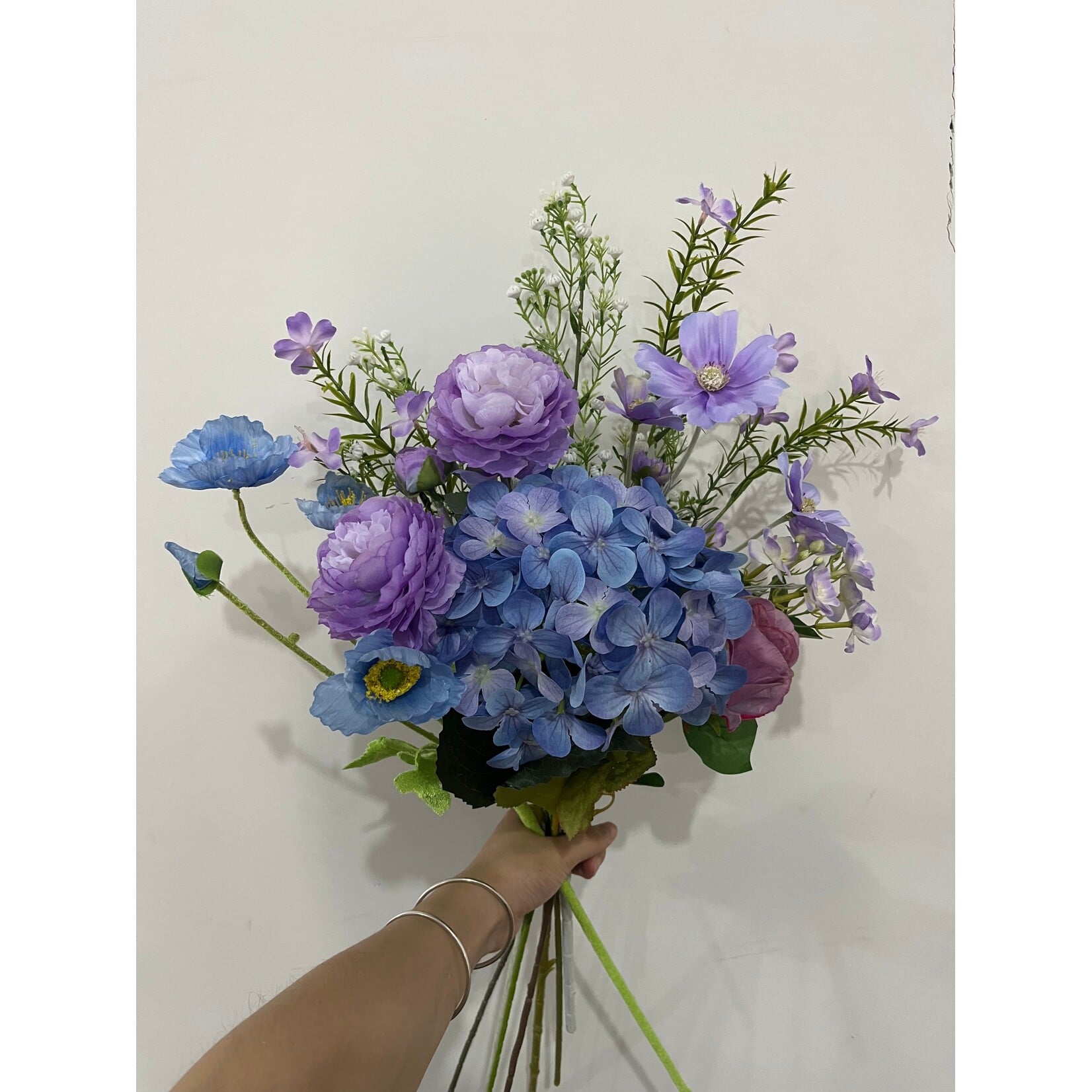 Bobbel Home Bobbel Home Artificial Flower Bouquet – Silk Flowers – Purple Blue – 75 cm